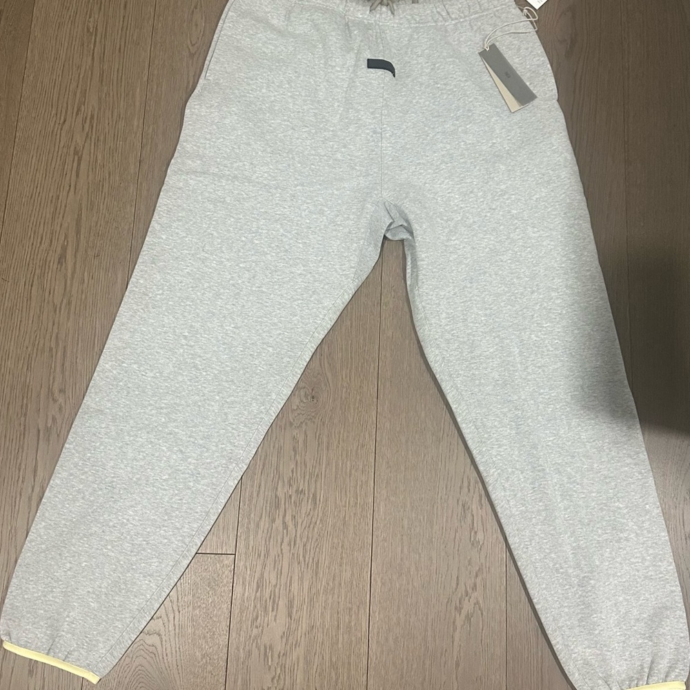 Men’s essentials sweatpants
